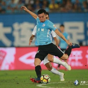 九州娱乐平台-尤文图斯前锋斩获帽子戏法，助球队大胜对手