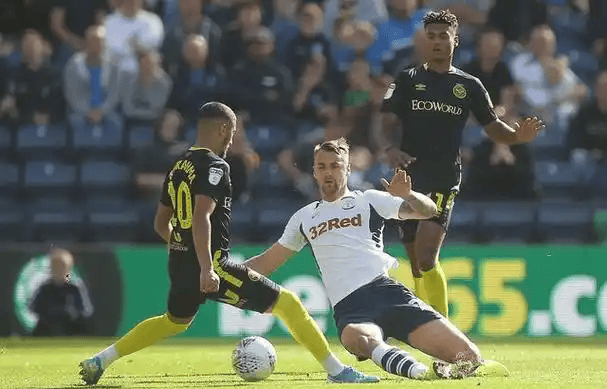 巴黎暗劲不减,成功赢得关键对决 巴黎暗劲不减,成功赢得关键对决