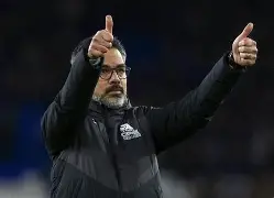 包含哈德斯菲尔德主场不敌狼队，继续停滞在积分榜底部的词条