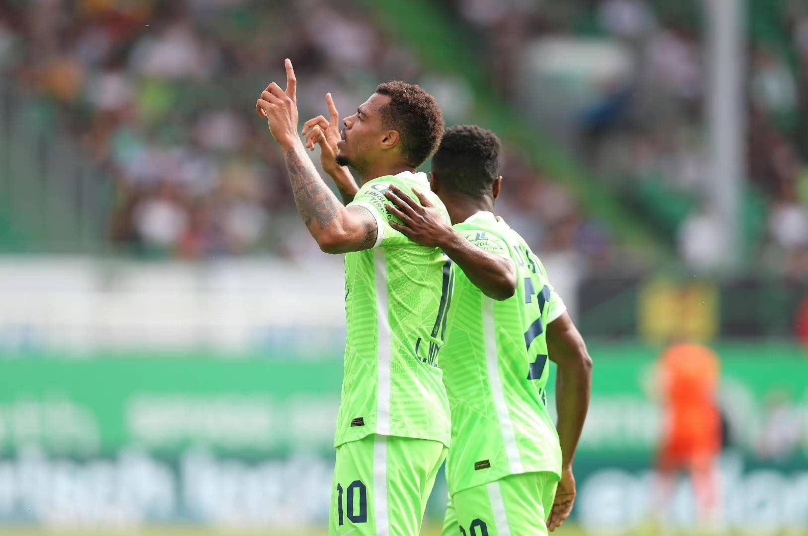 菲尔特主场大捷，继续领跑积分榜